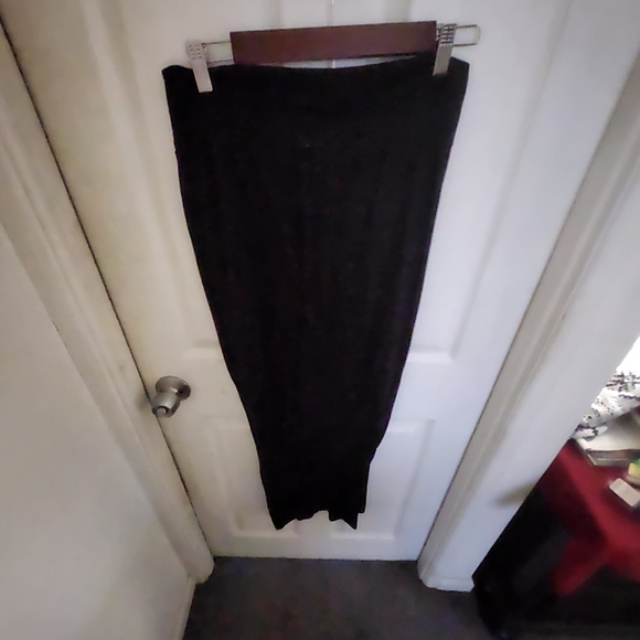 Maxi skirt lightly used Large - Picture 2 of 3